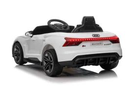 nd28-12698-pa-qls-6888-bia-pojazd-audi-rs-e-tron
