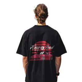 koszulka-czarna-meska-oversize-z-nadrukiem-streetwear-auta-sportowe-wyscigi