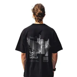 koszulka-czarna-meska-oversize-z-nadrukiem-streetwear-monochromatyczna-moda