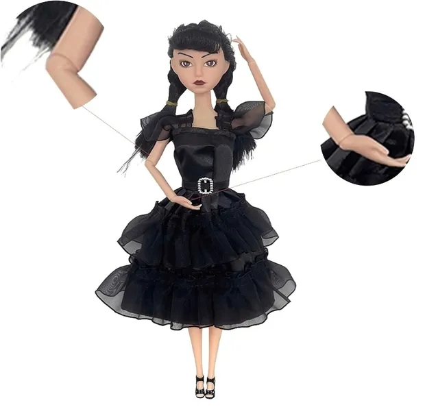 wednesday-lalka-addams-a-marka-bez-marki