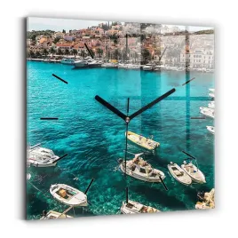 kwadratowy-zegar-szklany-do-sypialni-z-grafika-lodzie-w-chorwacji-30x30-cm