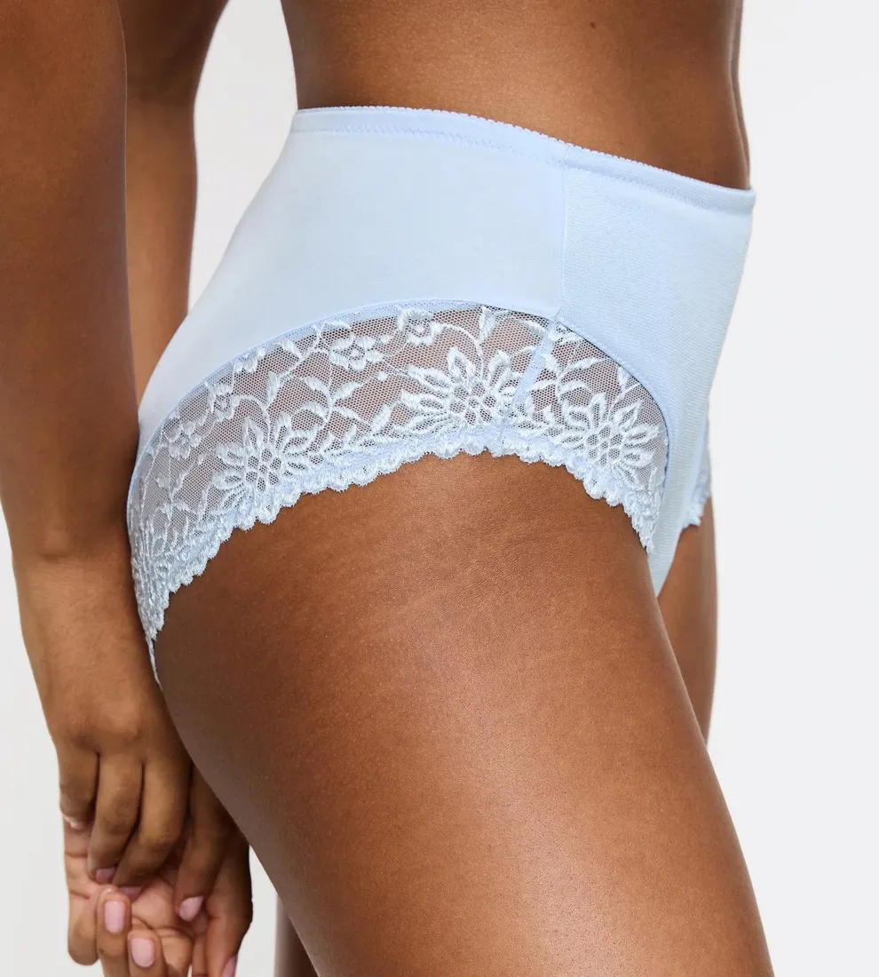 triumph-ladyform-soft-maxi-42
