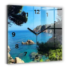 wiszacy-kwadratowy-zegar-szklany-z-nadrukiem-wybrzeze-costa-brava-30x30-cm