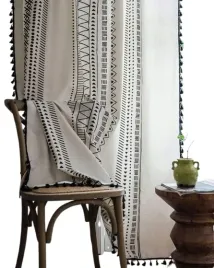 bawelniana-zaslona-boho-z-fredzlami-geometryczne-zaslony-240-150