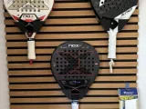 uchwyt-scienny-na-rakiete-padel-tenis-pla-stan-opakowania-oryginalne-stan-nowy