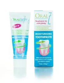 oral7-moisturising-pasta-do-zebow-na-suchosc-jamy-ustnej