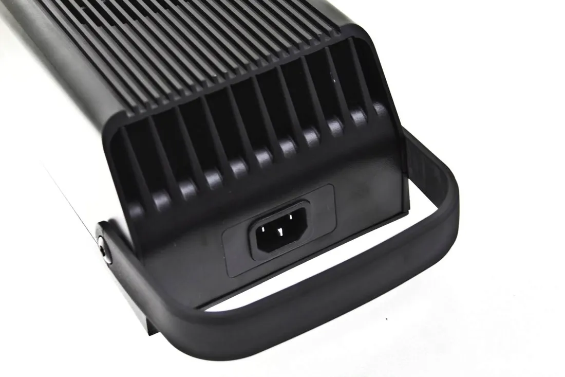 ladowarka-niu-mqi-gt-900w