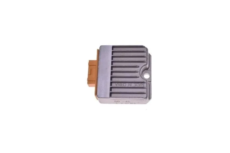 regulator-napiecia-piaggio-50