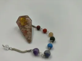 wahadelko-z-orgonitem-czakry-hamsa-rozowa