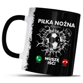 kubek-z-nadrukiem-pilka-dzwoni-musze-isc-dziura-w-scianie