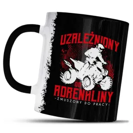 kubek-z-nadrukiem-uzalezniony-od-adrenaliny-zmuszony-do-pracy-quad