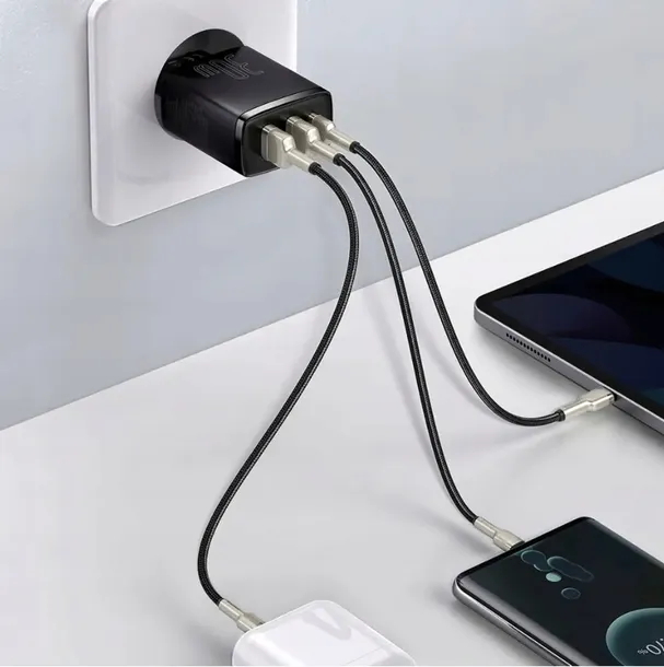 baseus-ladowarka-sieciowa-usb-usb-c-qc-3-0-pd-30w-kolor-bezbarwny