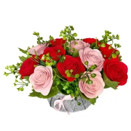 kwiaty-w-koszyku-diy-roze-czerowno-rozowe-bukiet-prezent-diy-ozdoba-mamy