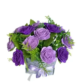 kwiaty-w-koszyku-diy-roze-fioletowe-bukiet-prezent-diy-ozdoba-lato-slonce