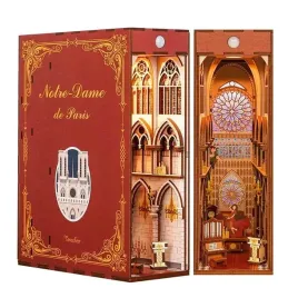 book-nook-katedra-notre-dame-tonecheer-domek-pomiedzy-ksiazki-hugo