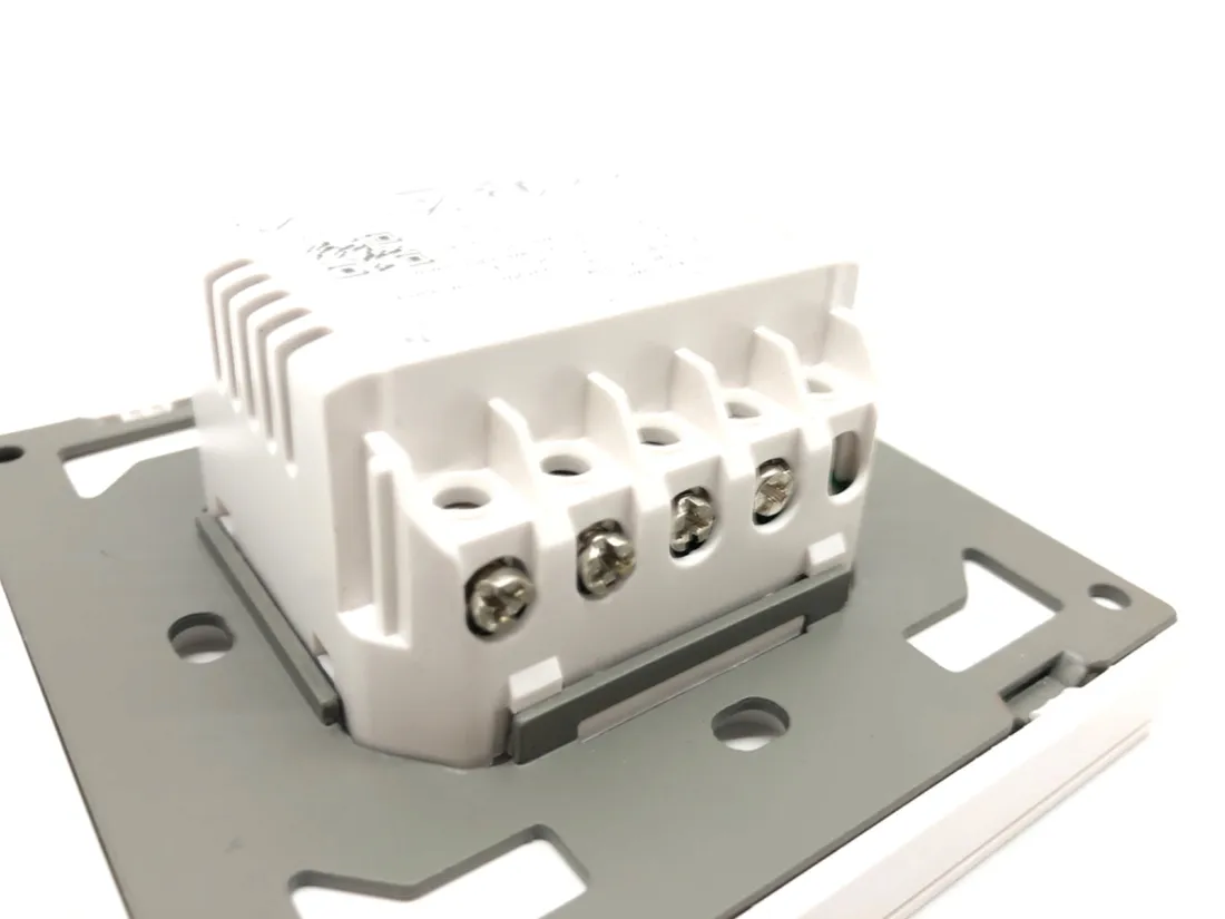 inteligentny-przelacznik-scienny-sonoff-zbm5-2c-86w-zigbee-2-kanalowy