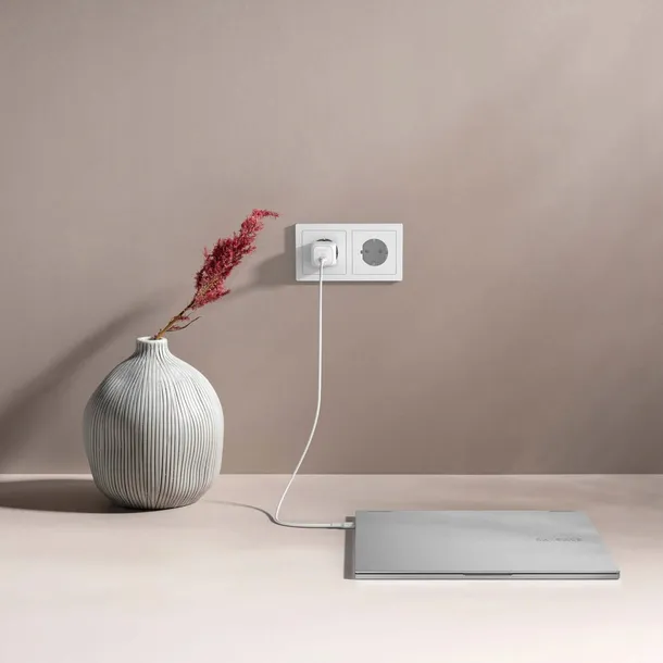 belkin-ladowarka-usb-c-45w-boostcharge-compact-biala-przewod-w-zestawie-nie