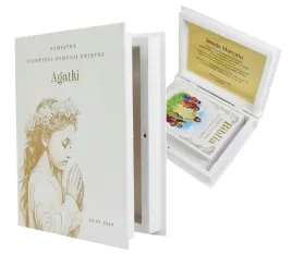 prezent-pamiatka-pierwszej-komunii-swietej-biblia-w-opakowaniu-grawer