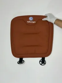 mata-ochronna-siedzenie-volkswagen-uniwersalna-poduszka-na-fotelskora-pu