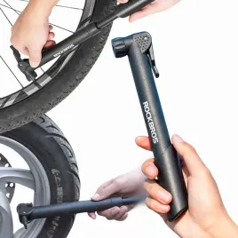 Zdjęcie produktu POMPKA ROWEROWA RĘCZNA DO ROWERU PIŁEK KOMPAKTOWA PRESTA SCHRADER ROCKBROS