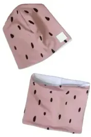 czapka-i-komin-plamki-na-rozu