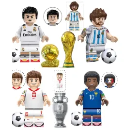 zestaw-4-figurka-ronaldo-i-messi-lewandowski-mbappe-puchar-fifa-football