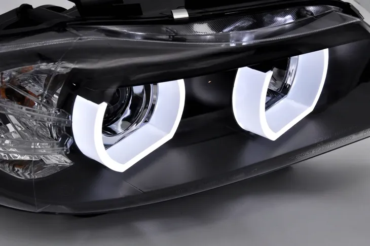 bmw-3-e90-e91-lampy-ringi-angel-eyes-3d-chrom-stan-nowy-wersja-europejska