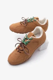 damske-sportowe-buty-zamszowe-brazowe-z-zielonymi-sznurowadlami-36-5ga