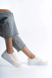 biale-sportowe-buty-damskie-z-bezowymi-wstawkami-i-sznurowaniem-38-5ga