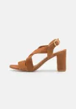 cosmoparis-vuko-sandaly-brazowe-42-4ca-kod-producenta-an5