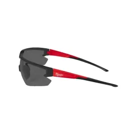 okulary-ochronne-milwaukee-4932478764-przyciemniane-odporne-na-zarysowania