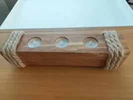 swiecznik-drewniany-na-3-tealighty-handmade-ze-sznurkiem-rekodzielo