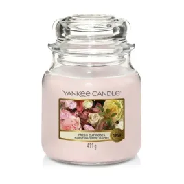yankee-candle-srednia-swieca-fresh-cut-roses-411-g