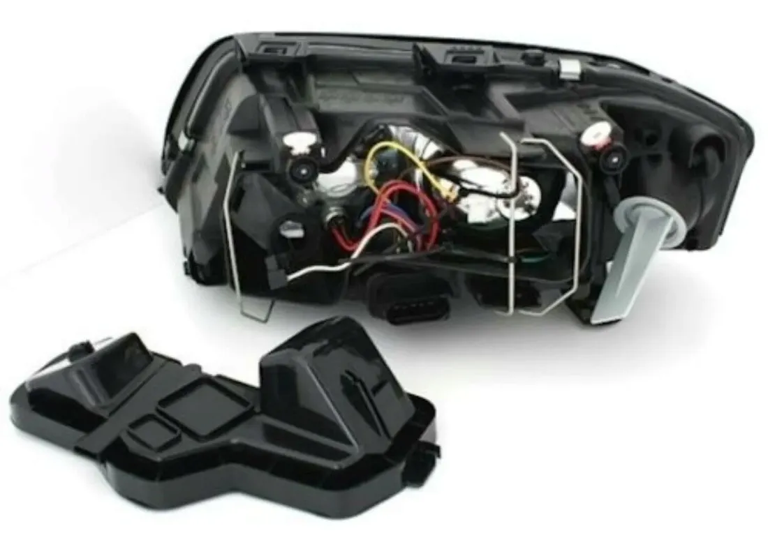prawy-reflektor-audi-a6-c5-1997-1999
