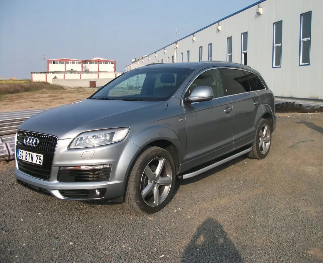audi-q5-2017-orurowanie-stopnie-boki-progi-podesty