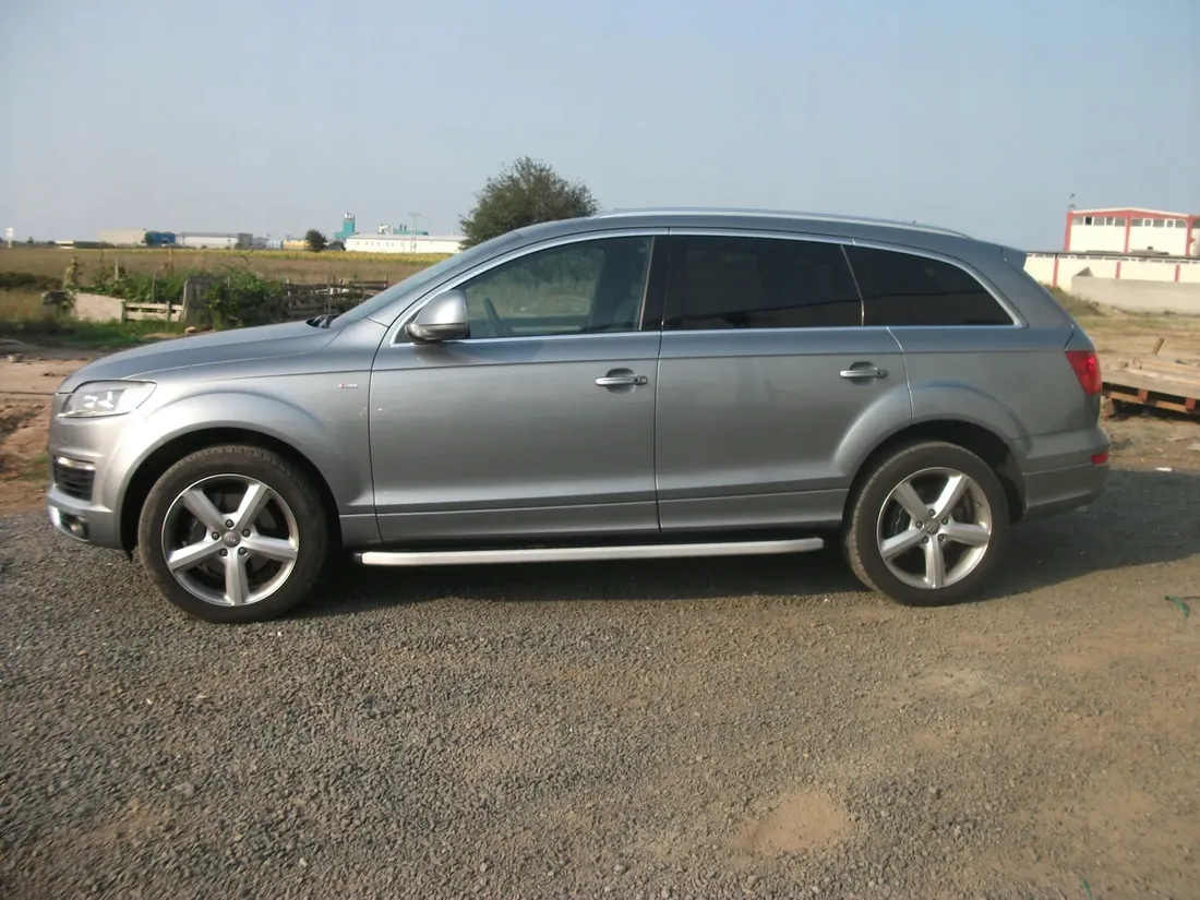 audi-q5-2017-orurowanie-stopnie-boki-progi-podesty-stan-nowy