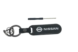 nissan-brelok-breloczek-smyczka-karbon