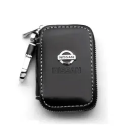 nissan-brelok-breloczek-etui