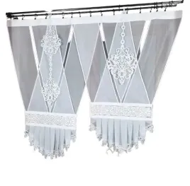 firanka-panelowa-biala-z-dekorem-110x135-woalowa-v-ka-z-azurem