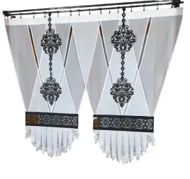 firanka-panelowa-v-ka-z-azurem-i-czarnymi-dekorami-110x150cm