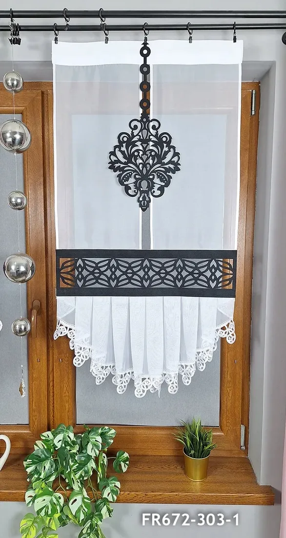 panel-z-dekorem-i-falbana-114x60cm