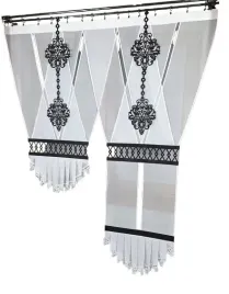 panel-okienny-y-z-woalu-i-czarnym-dekorem-210x110-do-salonu