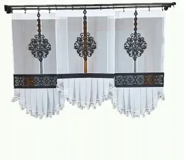 zestaw-paneli-z-ozdobnym-czarnym-azurem-115x60cm
