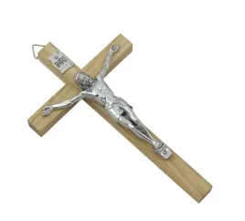 drewniany-piekny-krzyz-debowy-pasyjka-15cm-x-25cm-wiszacy-z-uchwytem-sciane