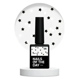 nailsoftheday-party-top-05-przezroczysty-top-z-bialymi-i-czarnymi-gwiazdk