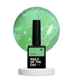 nailsoftheday-potal-base-25-seledynowa-baza-z-holograficznymi-platkami-1