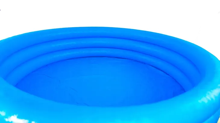 basen-blekitny-168x38cm-pojemnosc-581-l