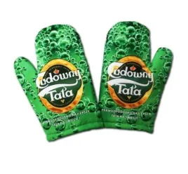 rekawica-kuchenna-cudownytata-r07bz-w-kuchni