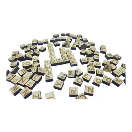 drewniane-literki-do-decupage-rowniez-do-gry-scrabble-16x16-mm