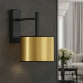 czarno-zloty-kinkiet-w-stylu-industrialnym-una-mirror-do-salonu
